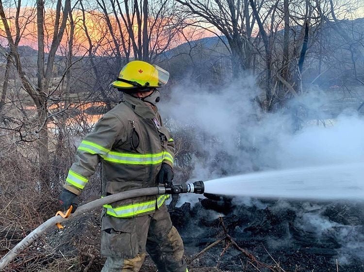 Wildfire Smoke and Your Health: How to Choose the Right Mask for Wildland Fire Season - RZ Mask